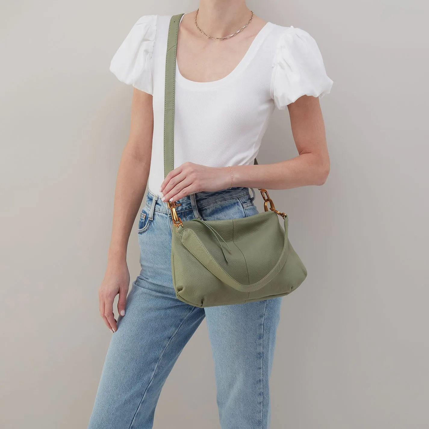 Advance Shoulder Bag In Pebbled Leather - Watercress