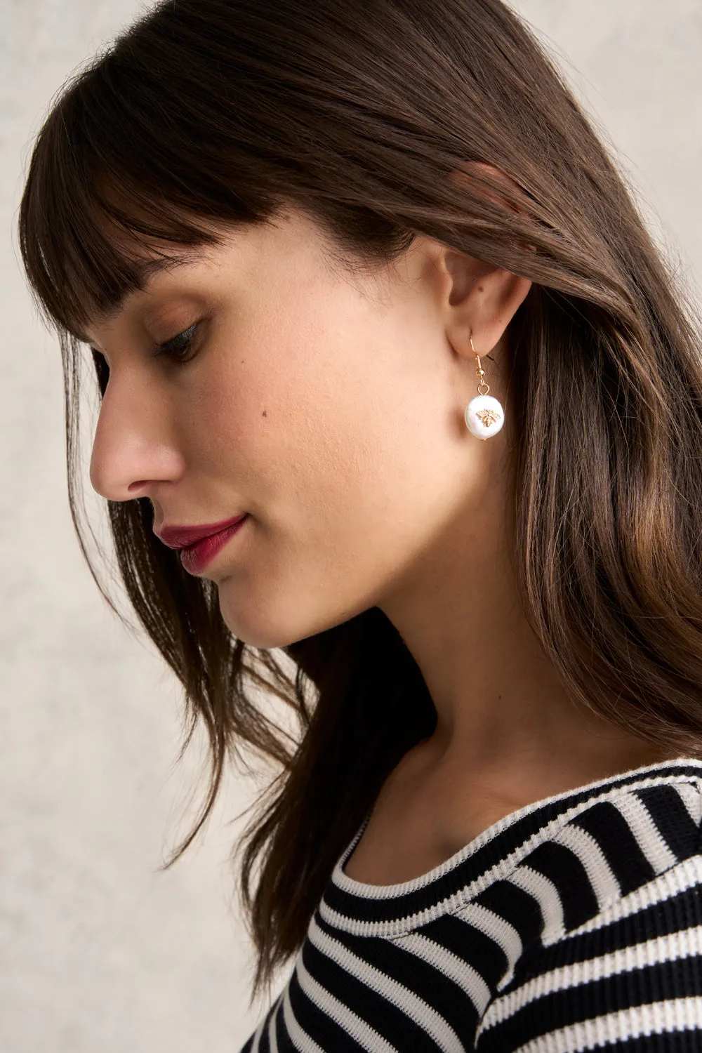Bee Pearl Earrings - White