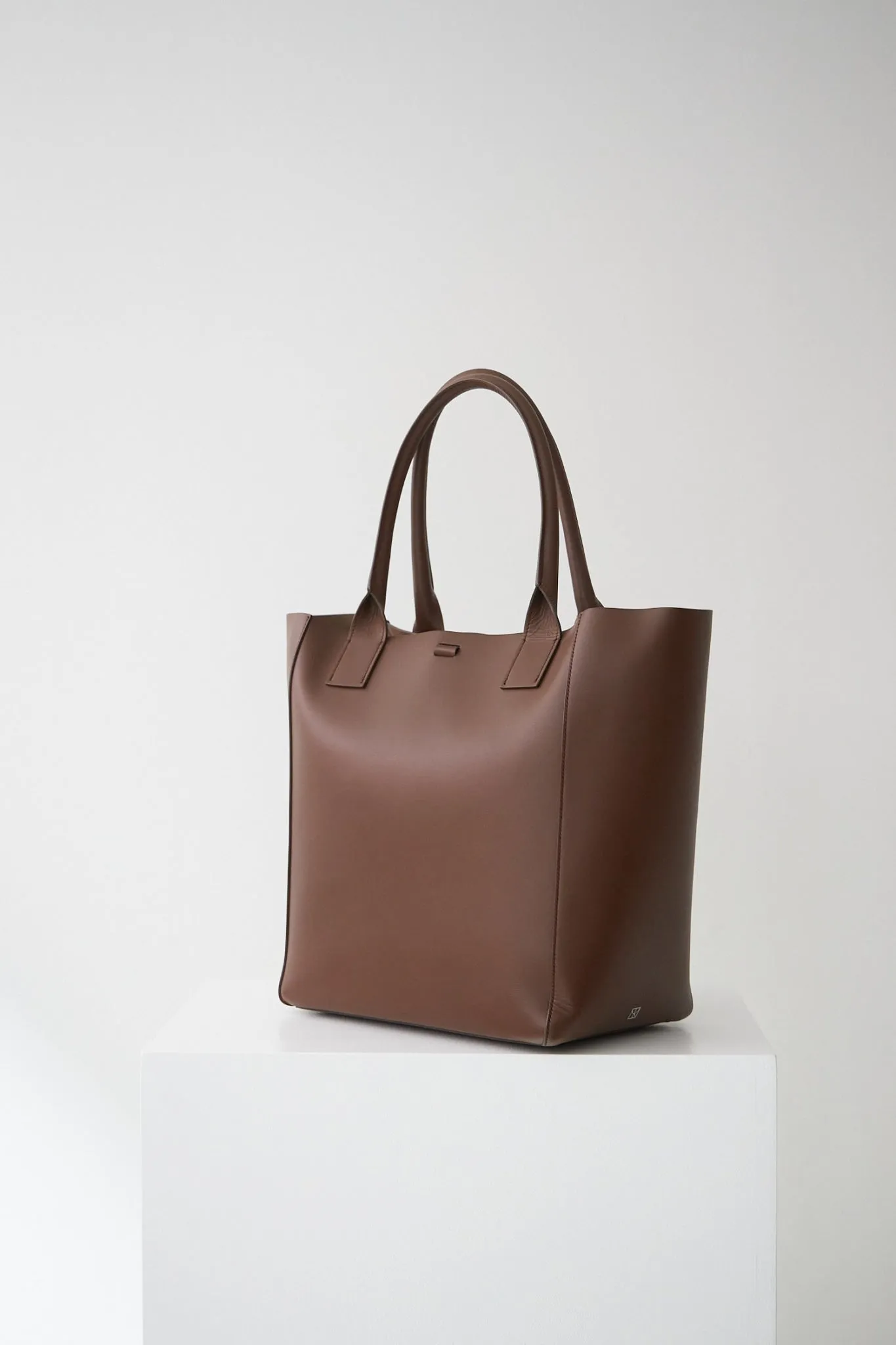 BOXY FILIPPO BAG - CHOCOLATE
