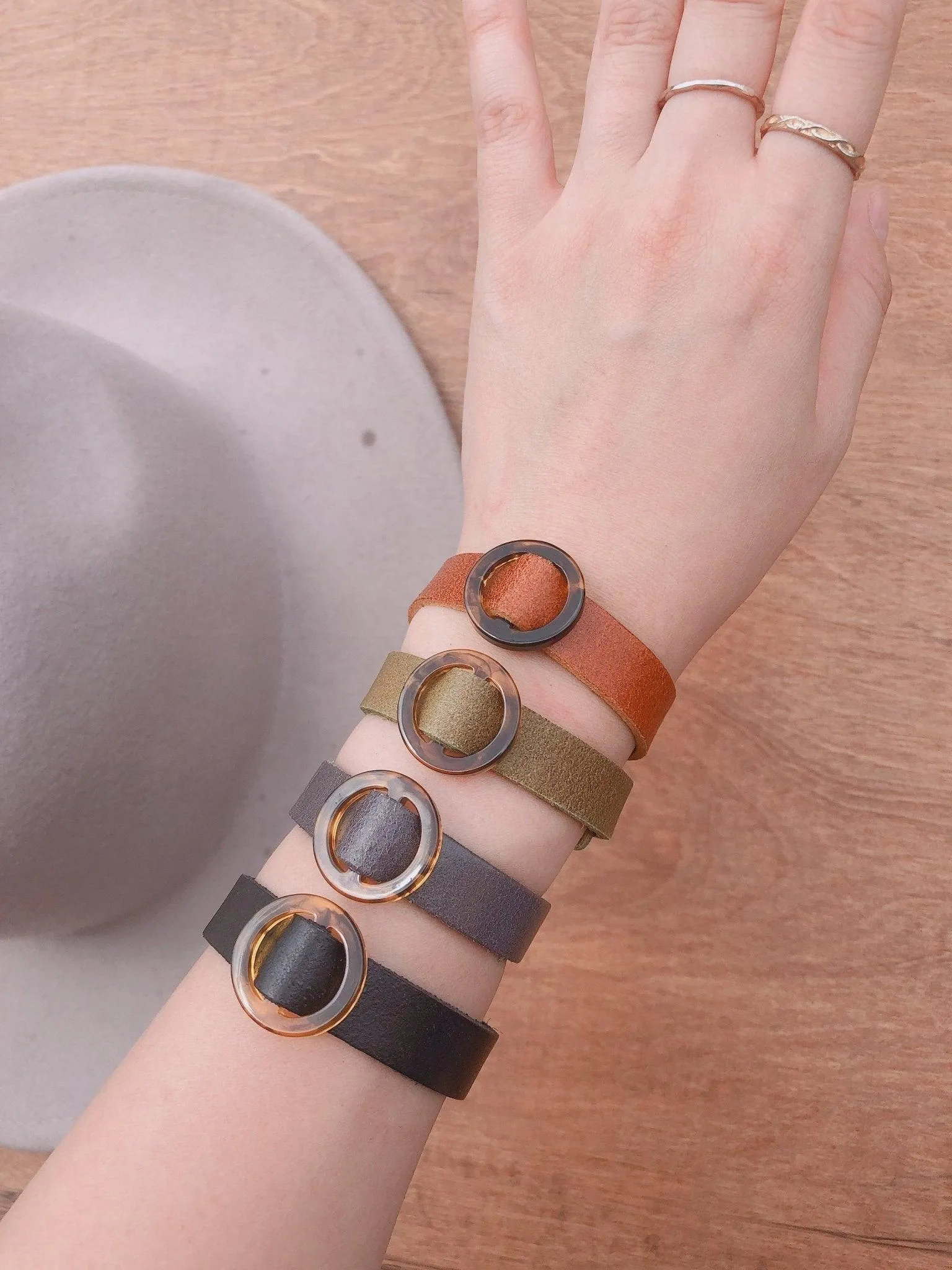 Circle Resin Ornament Bracelet with Snap Closure