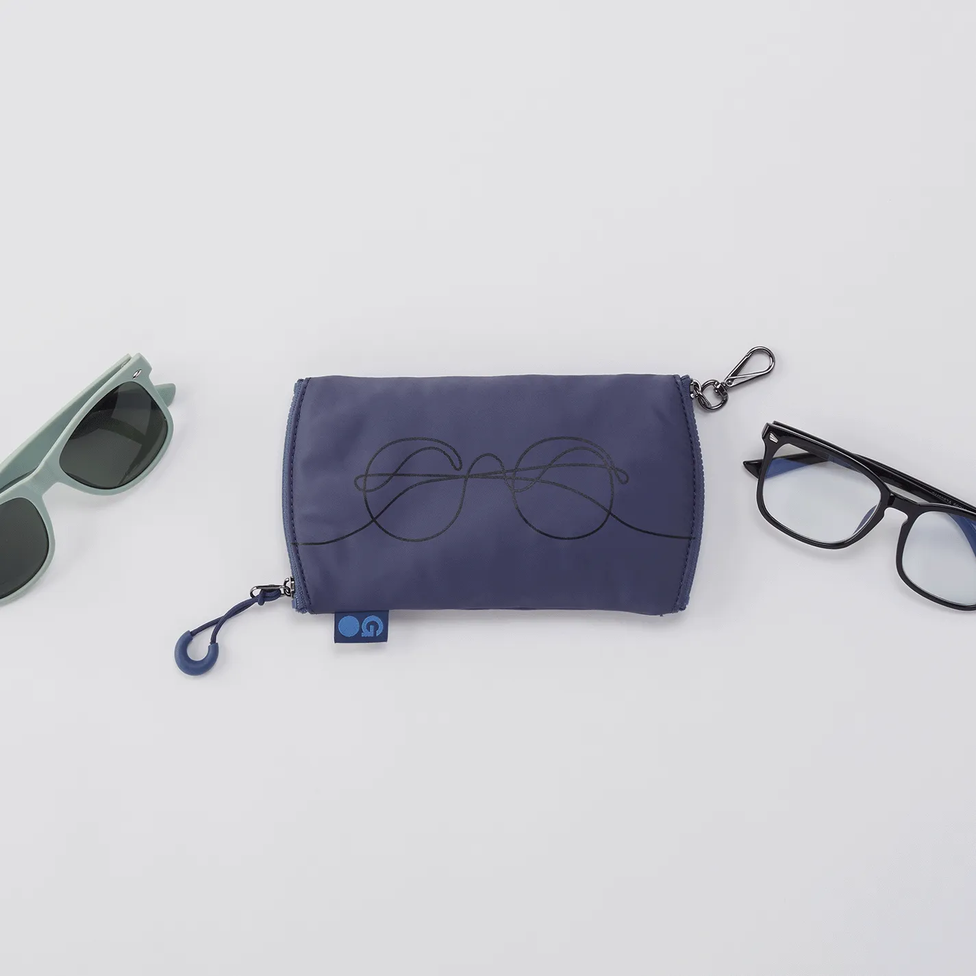 DOUBLE VISION Clip Eyewear Organizer in CaRefiber recycled nylon - Lotus