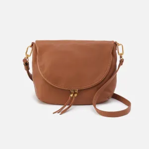 Fern Foldover Messenger In Pebbled Leather - Warm Honey