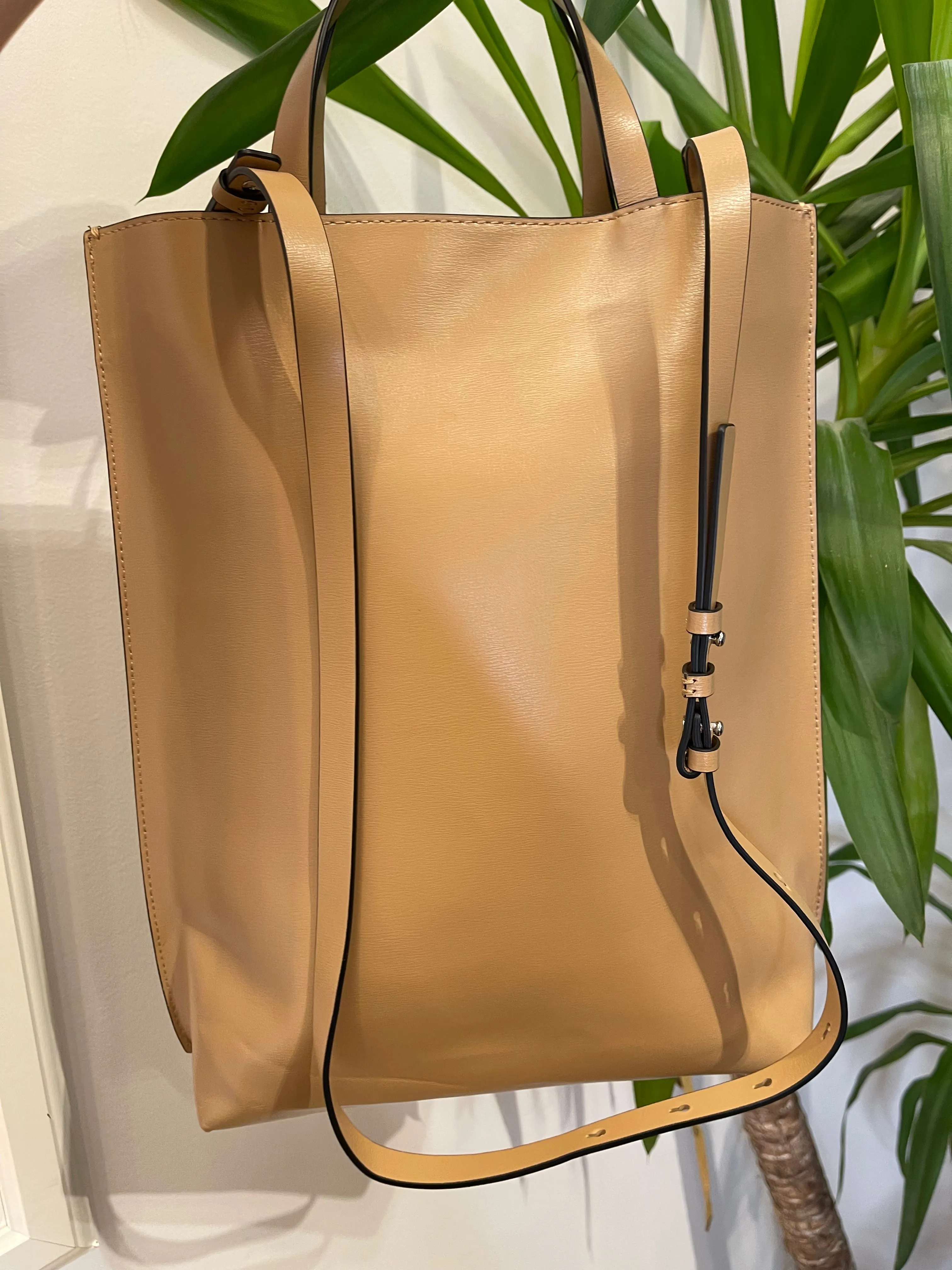 Ganni Cream Leather Banner M Tote