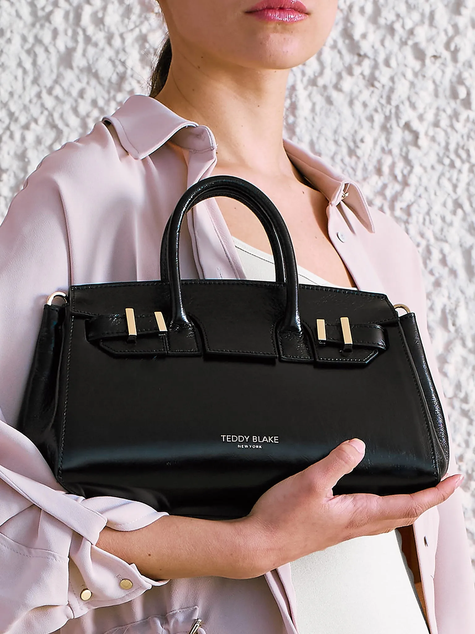 Gigi Low  Naplak 11 - Black
