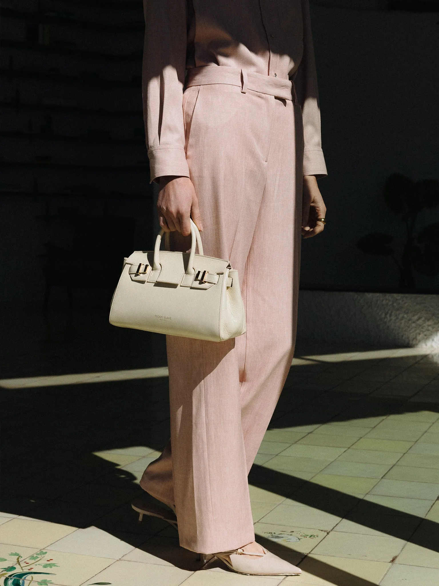 Gigi Low  Naplak 11 - Cream