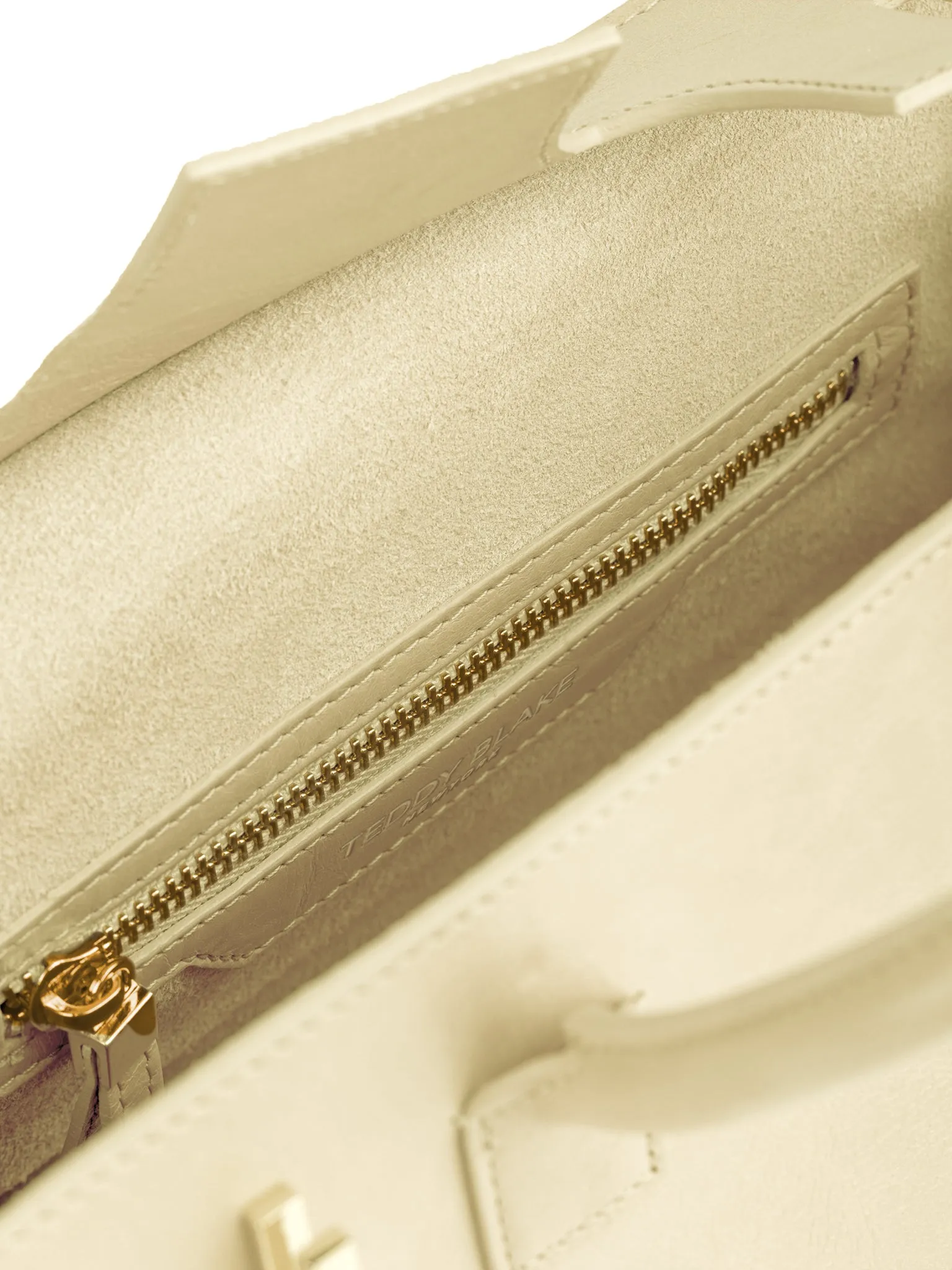 Gigi Low  Naplak 11 - Cream