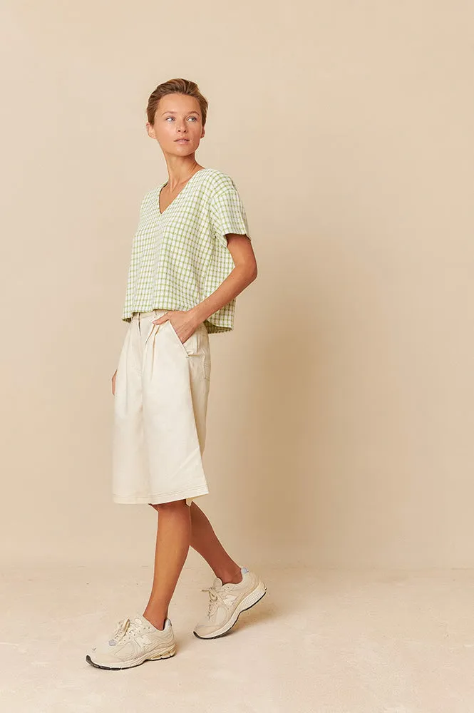 Indi & Cold Gabardine Cream Bermuda Shorts