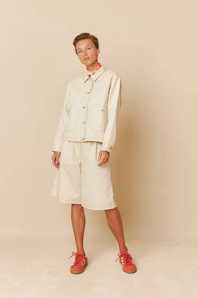 Indi & Cold Gabardine Cream Bermuda Shorts