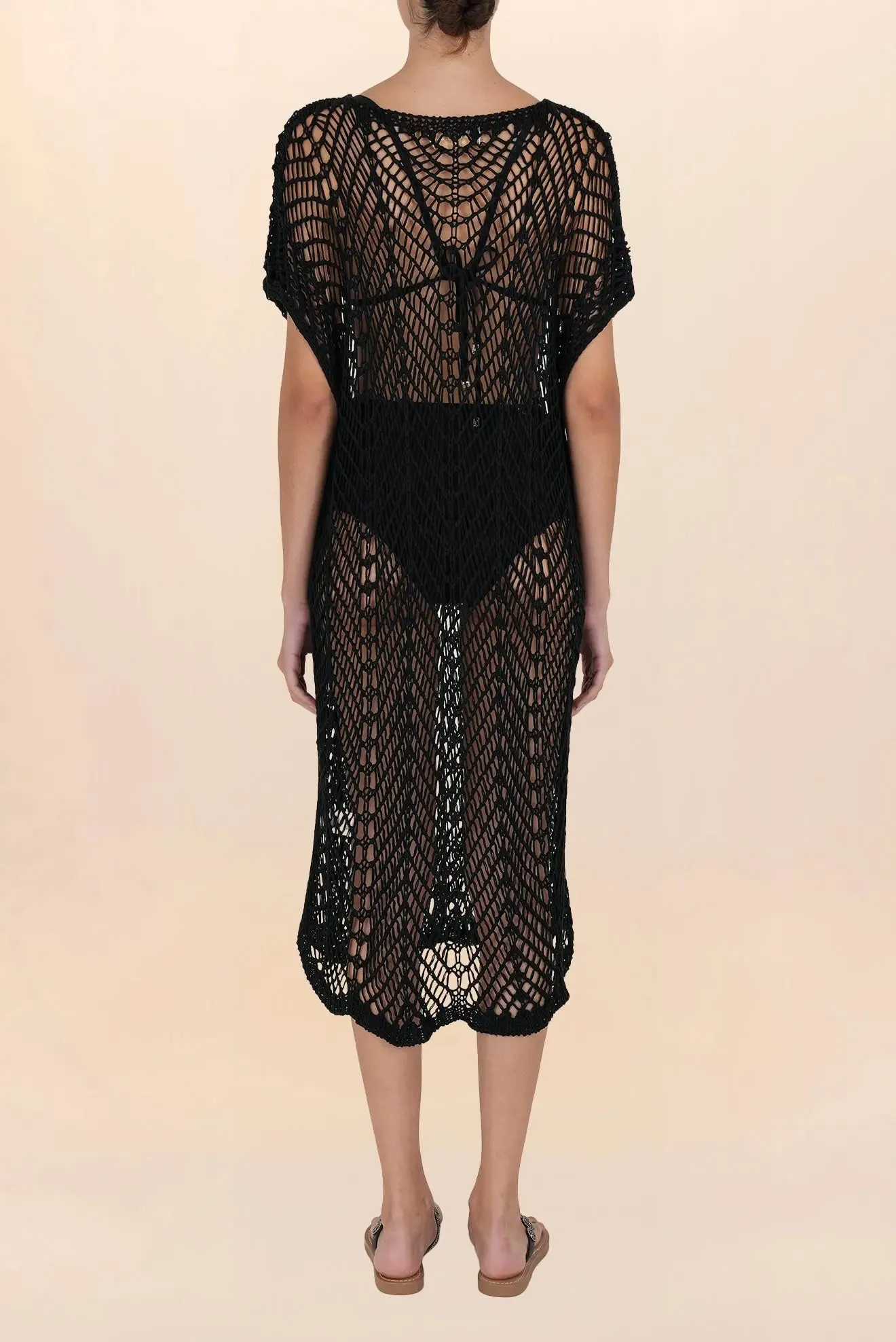 Long openwork dress with sleeves - Black color