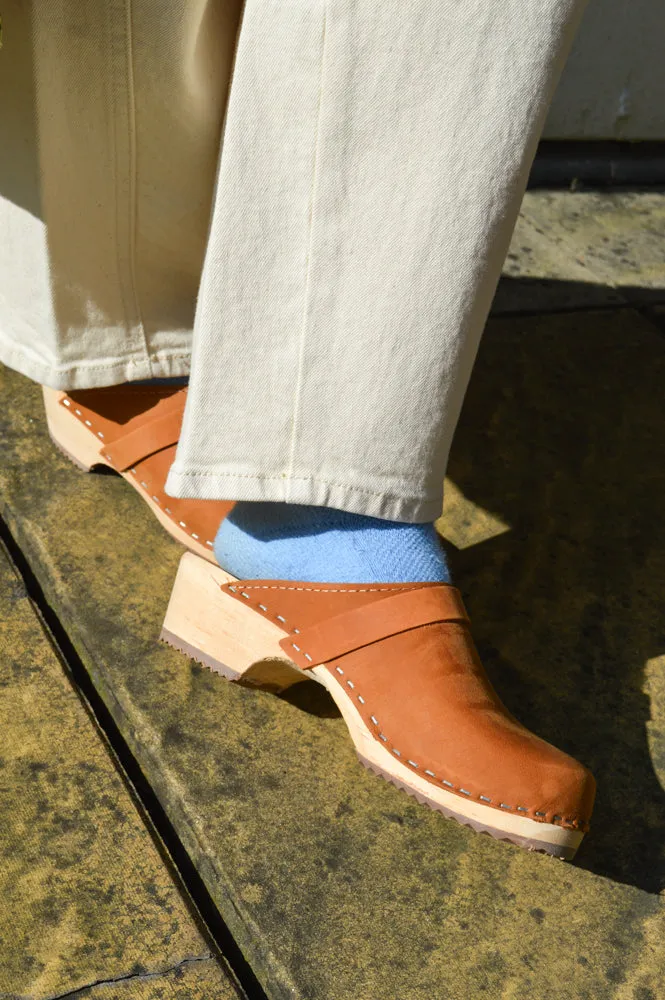 Lotta Brown Nubuck Clogs