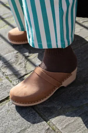 Lotta Brown Nubuck Clogs