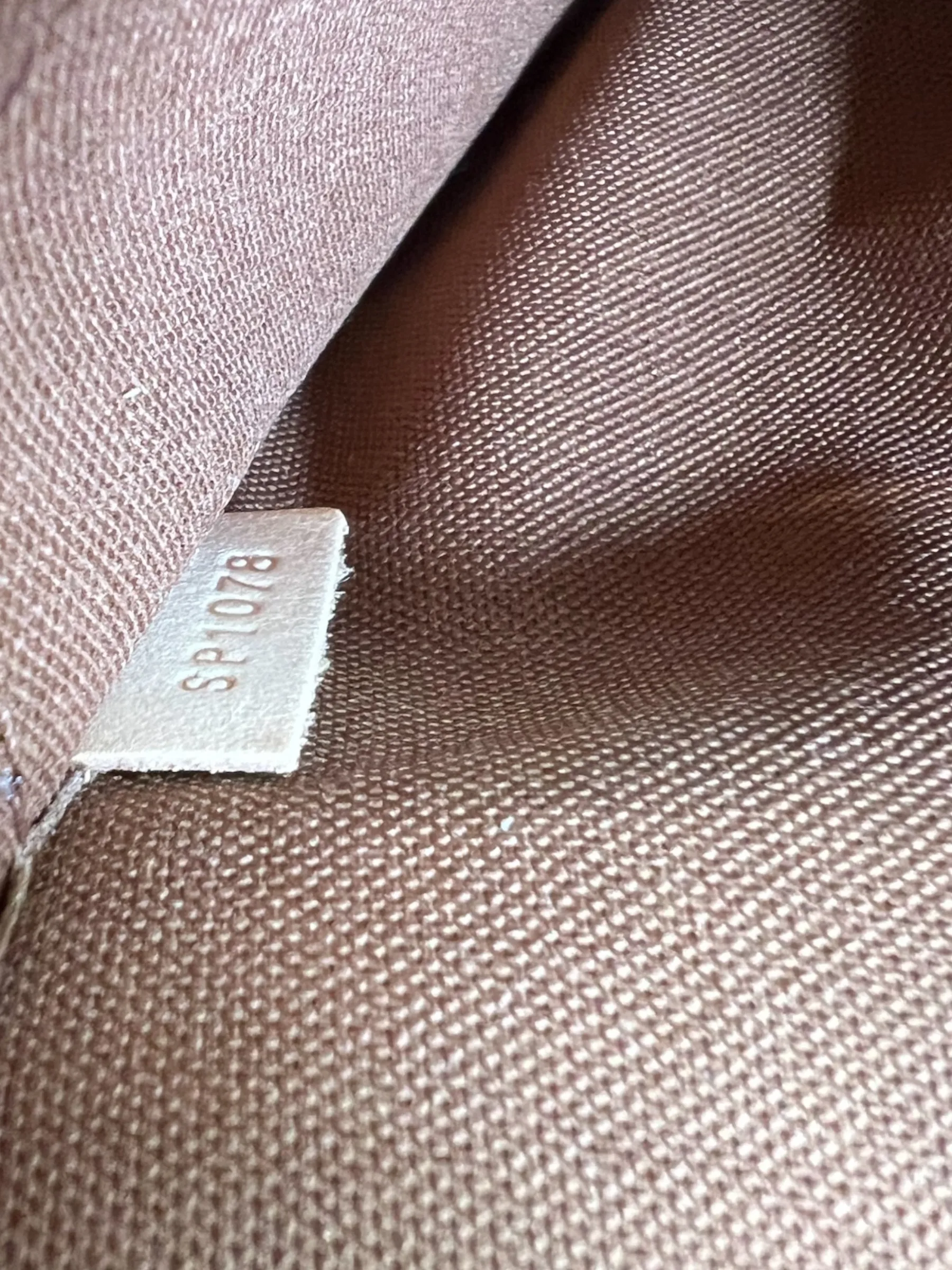 Louis Vuitton Monogram Canvas Tivoli Tote