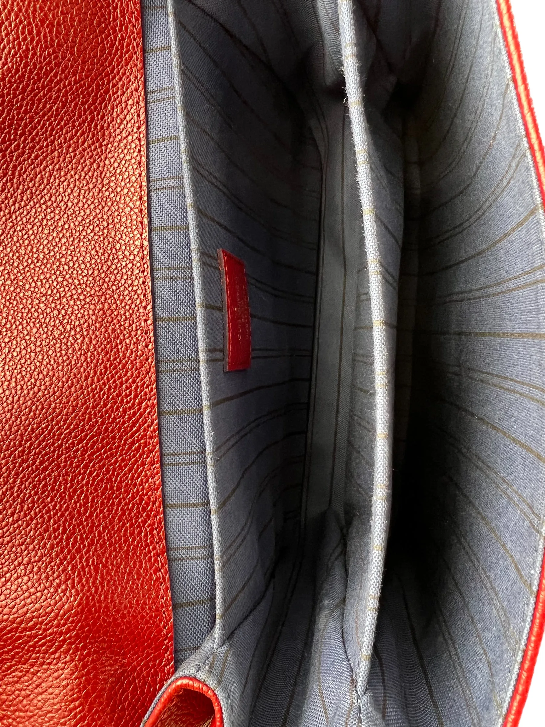 Louis Vuitton Red Empriente Leather Pochette Metis Crossbody