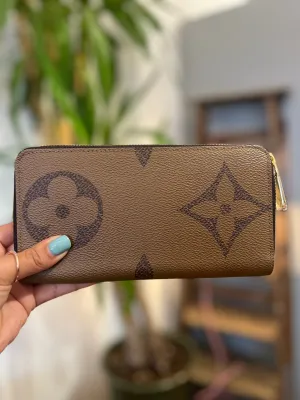 Louis Vuitton Reverse Giant Monogram Canvas Zippy Wallet