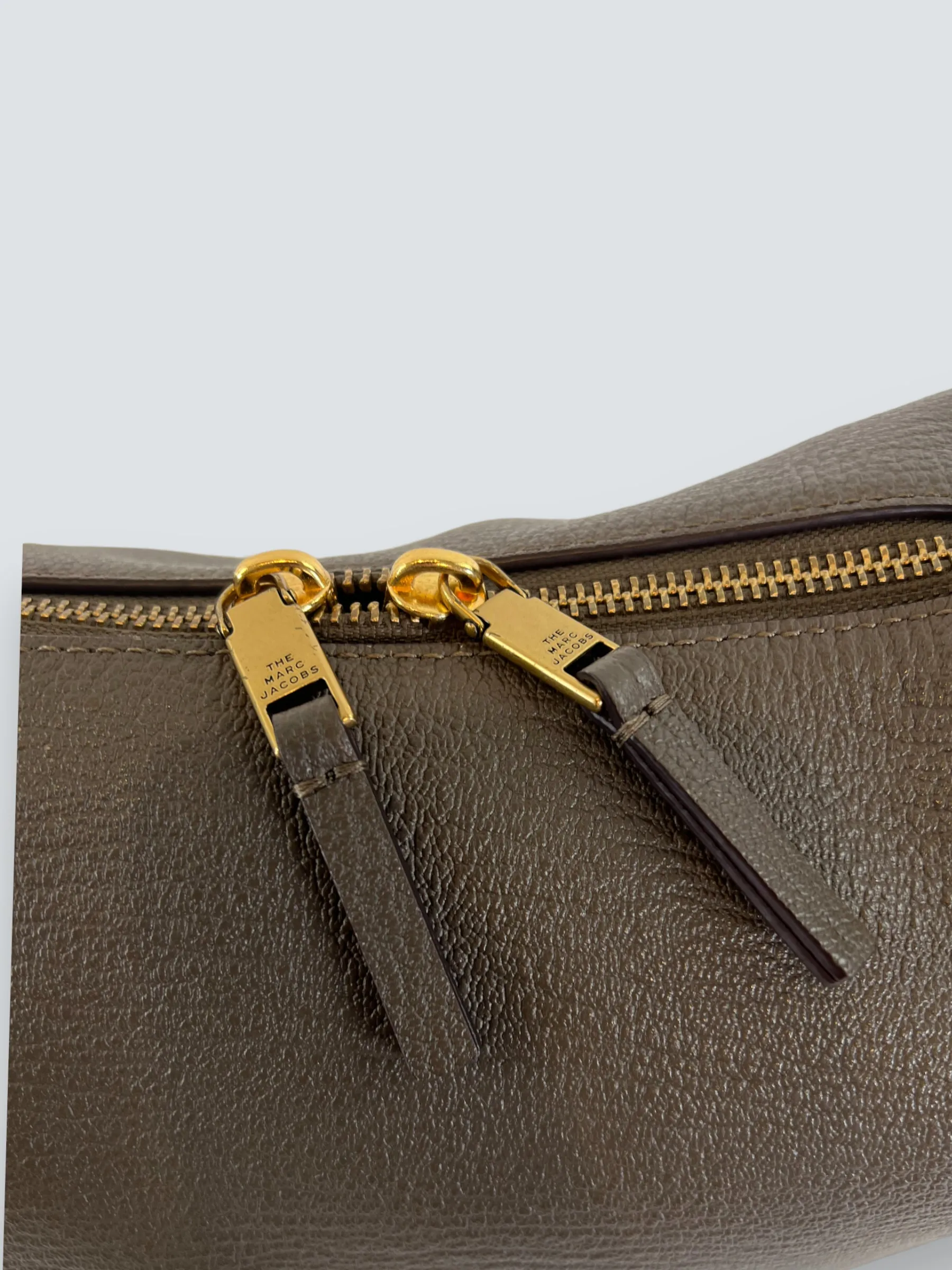 Marc Jacobs Khaki Leather The Eclipse Shoulder Bag