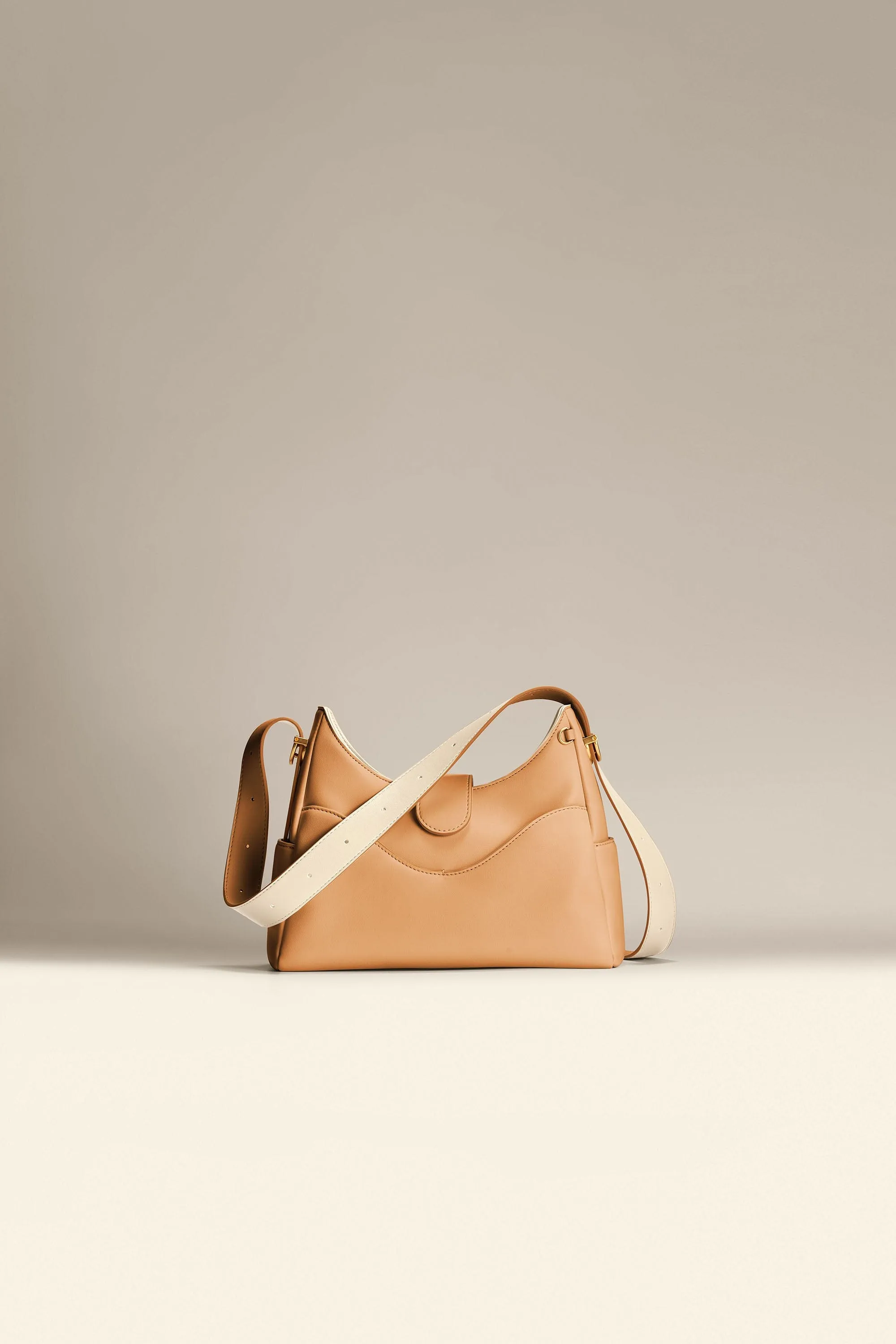 Mini Reverie Hobo