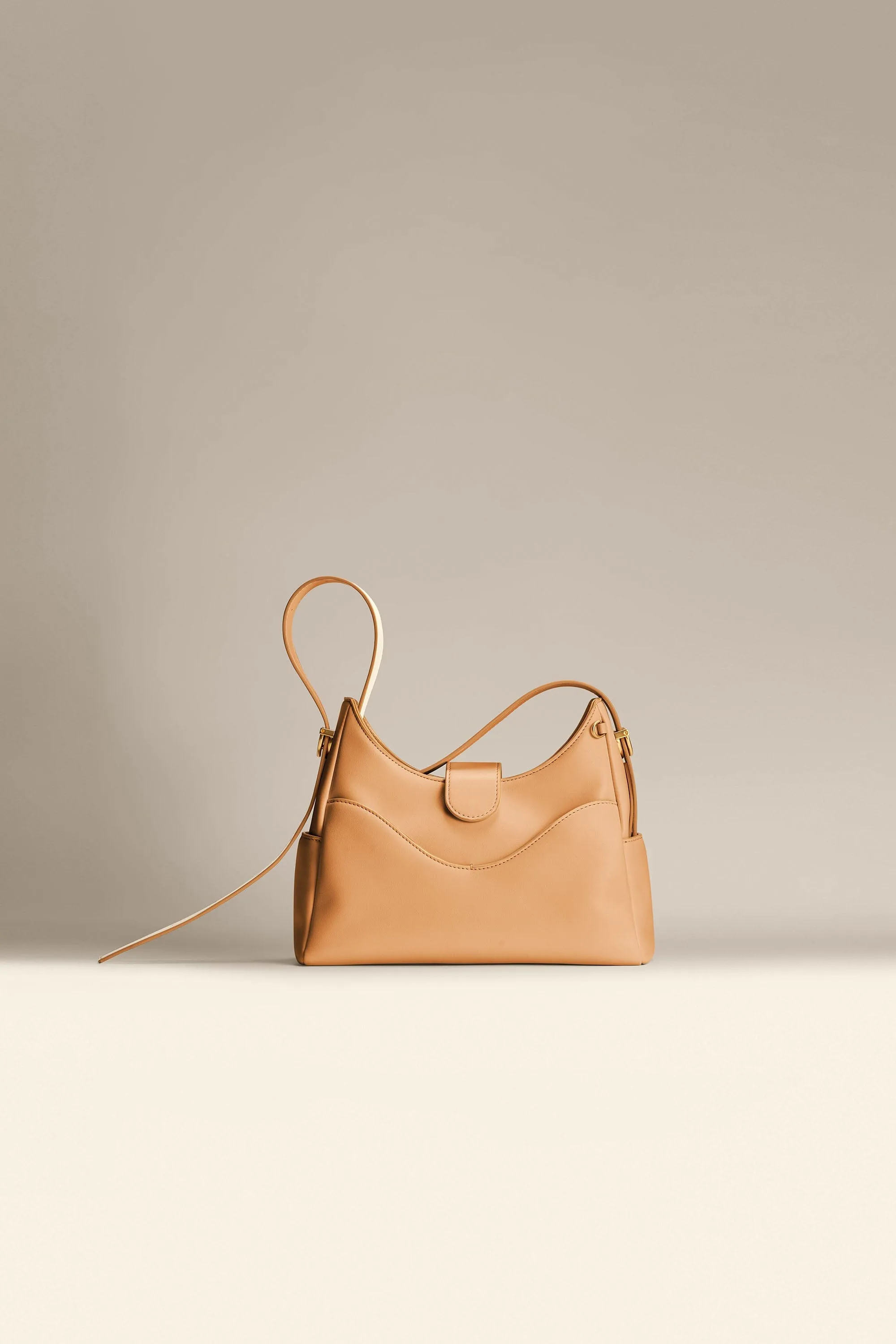 Mini Reverie Hobo