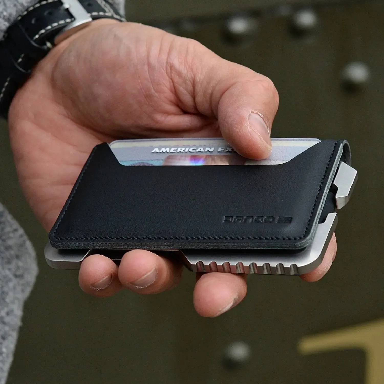 T02 Tactical Wallet | Bifold Titanium