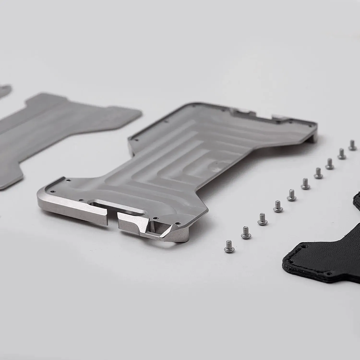 T02 Tactical Wallet | Bifold Titanium