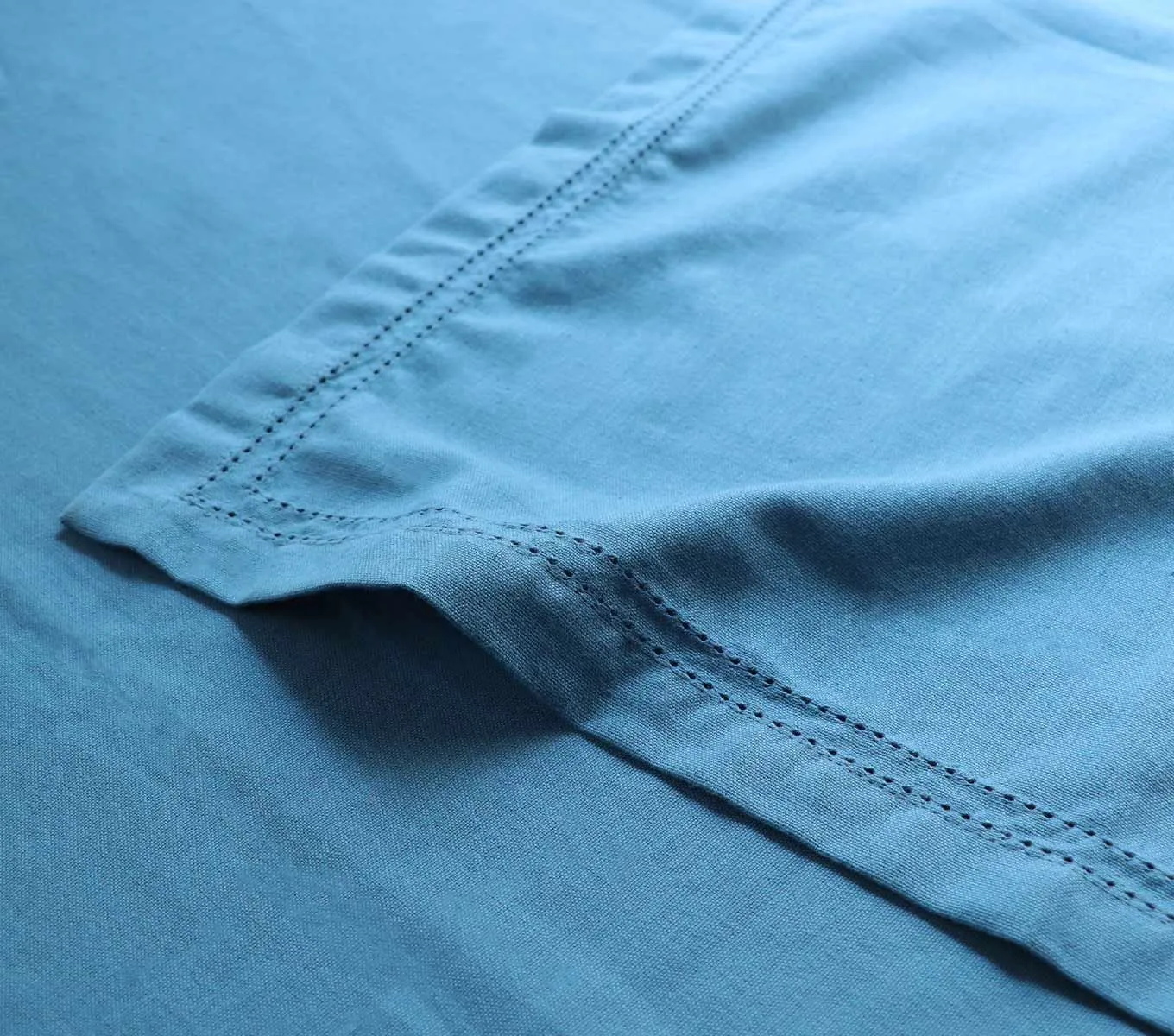 TABLE CLOTH