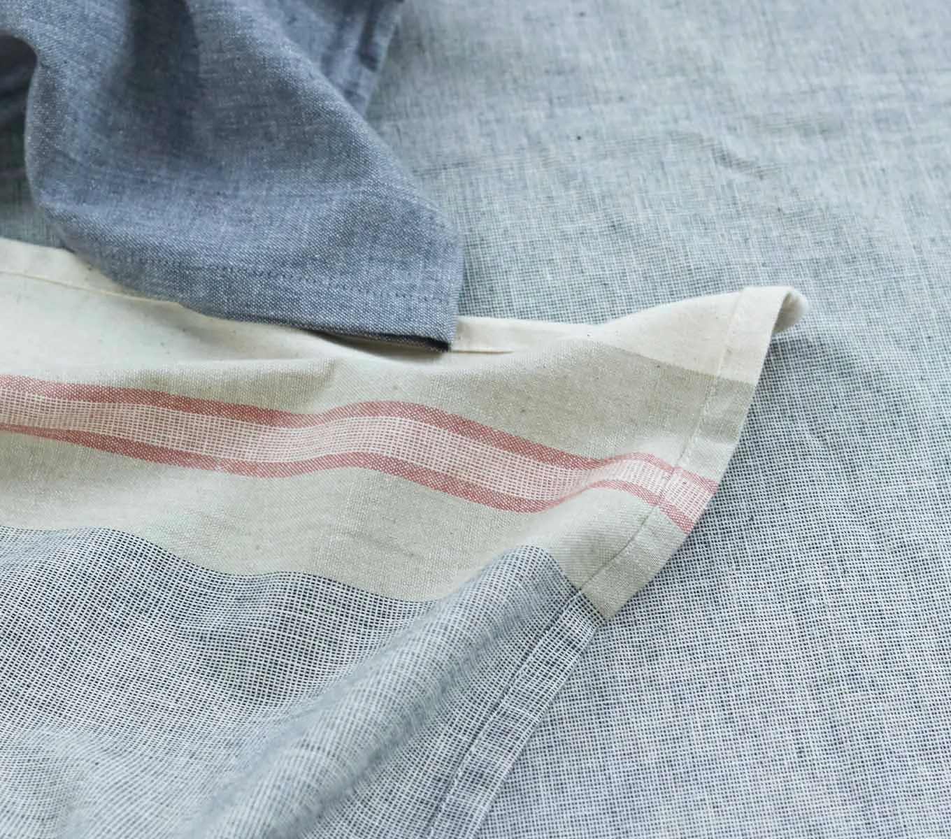 TABLE CLOTH