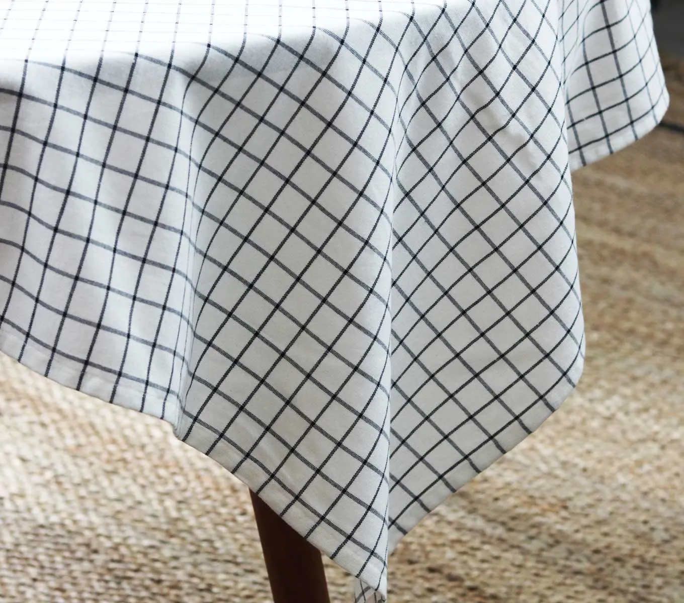 TABLE CLOTH