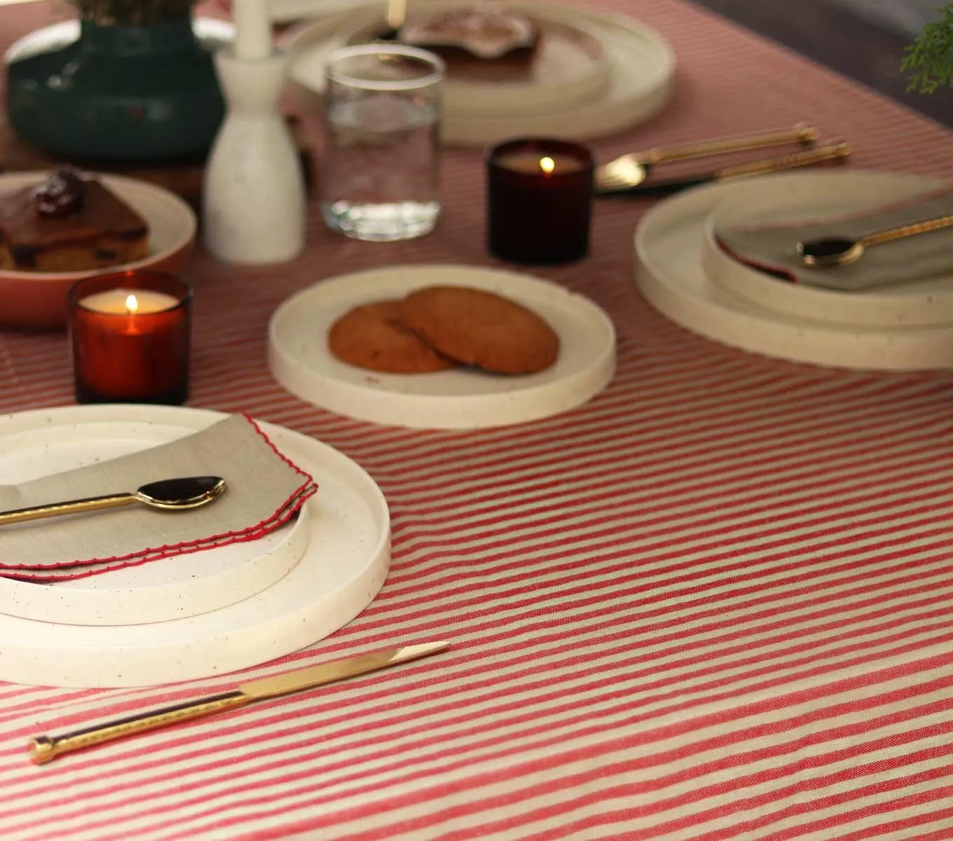 TABLE CLOTH