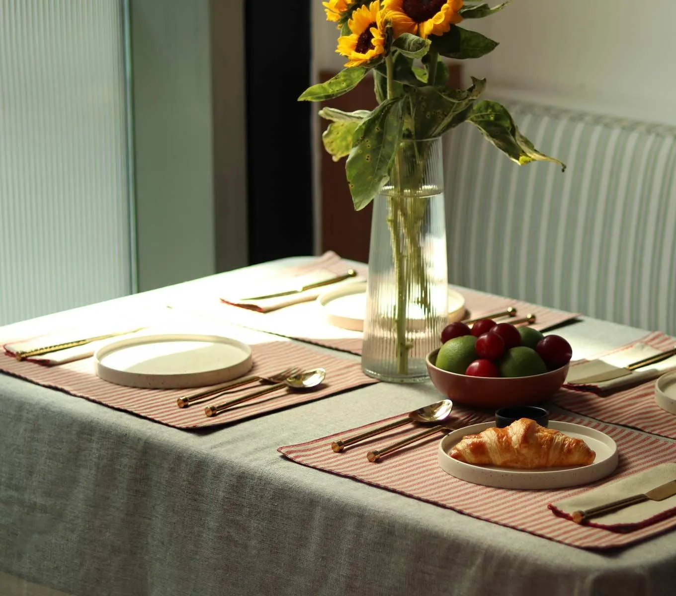TABLE CLOTH